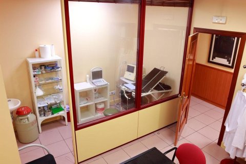 Apartment for sale in Madrid, Spain 5 bedrooms, 163 sq.m. No. 165440 - photo 5