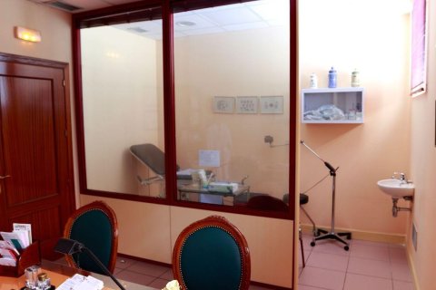 Apartment for sale in Madrid, Spain 5 bedrooms, 163 sq.m. No. 165440 - photo 12