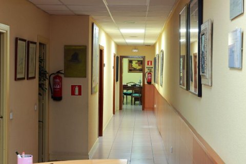 Apartment for sale in Madrid, Spain 5 bedrooms, 163 sq.m. No. 165440 - photo 3