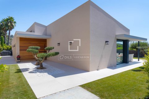 Villa for sale in Sant Vicenc De Montalt, Barcelona, Spain 3 bedrooms, 258 sq.m. No. 193666 - photo 5