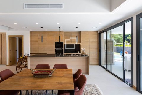 Villa for sale in Sant Vicenc De Montalt, Barcelona, Spain 3 bedrooms, 258 sq.m. No. 193666 - photo 7