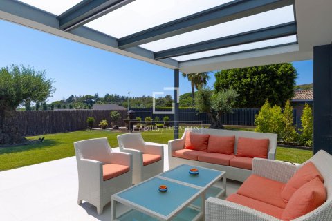 Villa for sale in Sant Vicenc De Montalt, Barcelona, Spain 3 bedrooms, 258 sq.m. No. 193666 - photo 12