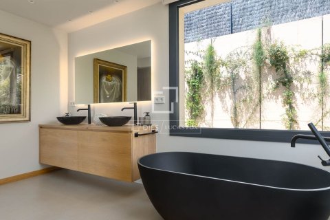 Villa for sale in Sant Vicenc De Montalt, Barcelona, Spain 3 bedrooms, 258 sq.m. No. 193666 - photo 18