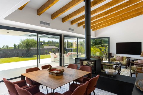 Villa for sale in Sant Vicenc De Montalt, Barcelona, Spain 3 bedrooms, 258 sq.m. No. 193666 - photo 10
