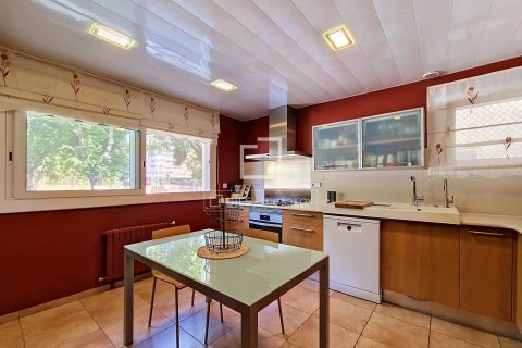 Villa for sale in Vilanova i la Geltru, Barcelona, Spain 5 bedrooms, 289 sq.m. No. 193668 - photo 26