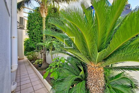 Villa for sale in Vilanova i la Geltru, Barcelona, Spain 5 bedrooms, 289 sq.m. No. 193668 - photo 9