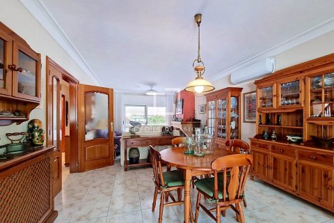 Villa for sale in Vilanova i la Geltru, Barcelona, Spain 5 bedrooms, 289 sq.m. No. 193668 - photo 30