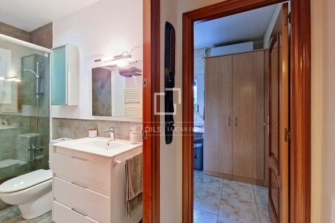 Villa for sale in Vilanova i la Geltru, Barcelona, Spain 5 bedrooms, 289 sq.m. No. 193668 - photo 19