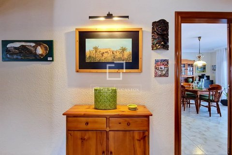 Villa for sale in Vilanova i la Geltru, Barcelona, Spain 5 bedrooms, 289 sq.m. No. 193668 - photo 16