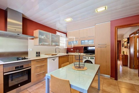 Villa for sale in Vilanova i la Geltru, Barcelona, Spain 5 bedrooms, 289 sq.m. No. 193668 - photo 27