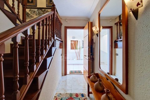 Villa for sale in Vilanova i la Geltru, Barcelona, Spain 5 bedrooms, 289 sq.m. No. 193668 - photo 17