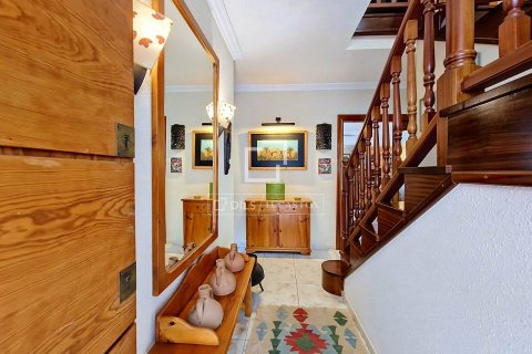 Villa for sale in Vilanova i la Geltru, Barcelona, Spain 5 bedrooms, 289 sq.m. No. 193668 - photo 15