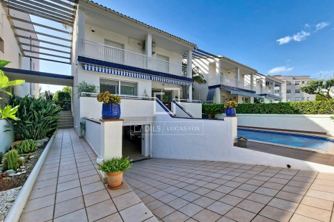 Villa for sale in Vilanova i la Geltru, Barcelona, Spain 5 bedrooms, 289 sq.m. No. 193668 - photo 6