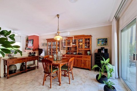 Villa for sale in Vilanova i la Geltru, Barcelona, Spain 5 bedrooms, 289 sq.m. No. 193668 - photo 29
