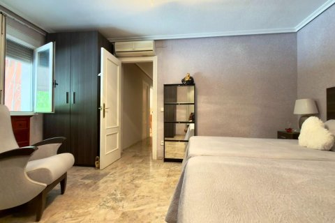 Продажа виллы в Бенидорм, Аликанте, Испания 5 спален, 465м2 №193590 - фото 26