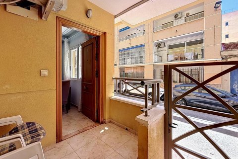 Apartment for sale in Torrevieja, Alicante, Spain 1 bedroom, 69.66 sq.m. No. 193593 - photo 2