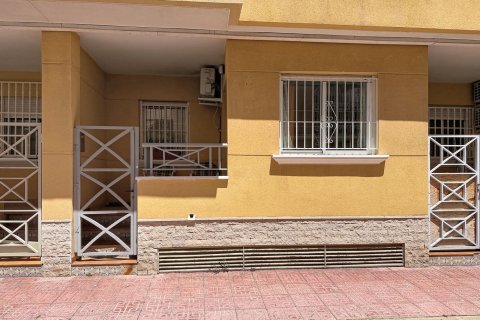 Apartment in Torrevieja, Alicante, Spain 1 bedroom, 69.66 sq.m. No. 193593