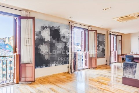 Apartment à vendre à Barcelona, Espagne, 3 chambres, 221 m2 No. 159789 - photo 2