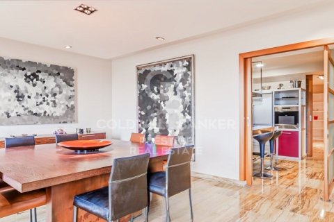 Apartment à vendre à Barcelona, Espagne, 3 chambres, 221 m2 No. 159789 - photo 9