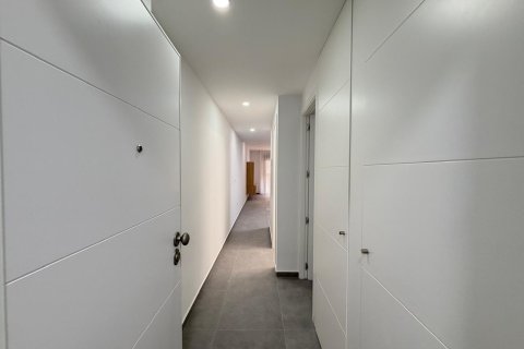 Продажа квартиры в Торревьеха, Аликанте, Испания 3 спальни, 113м2 №148678 - фото 2