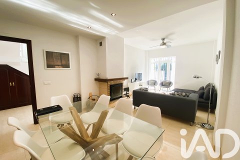 Kaupunkipientalo myytävänä Chiclana de la Frontera, Cadiz, Espanja, 4 makuuhuonetta, 125 m2 No. 152545 - kuva 8