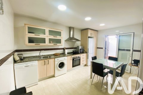 Kaupunkipientalo myytävänä Chiclana de la Frontera, Cadiz, Espanja, 4 makuuhuonetta, 125 m2 No. 152545 - kuva 16