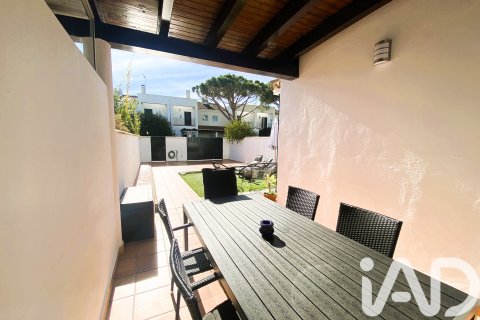 Kaupunkipientalo myytävänä Chiclana de la Frontera, Cadiz, Espanja, 4 makuuhuonetta, 125 m2 No. 152545 - kuva 3