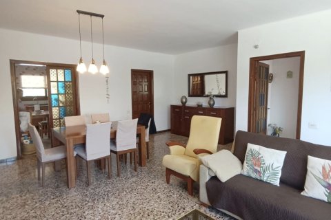 Продажа дома в Л'Аметлья-де-Мар, Таррагона, Испания 3 спальни, 196м2 №152550 - фото 24