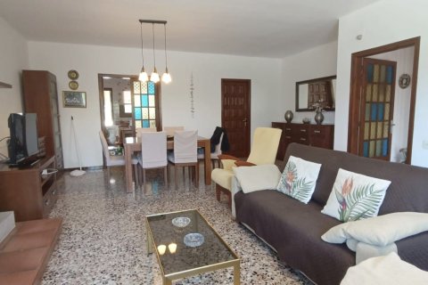 Talo myytävänä L'Ametlla de Mar, Tarragona, Espanja, 3 makuuhuonetta, 196 m2 No. 152550 - kuva 2