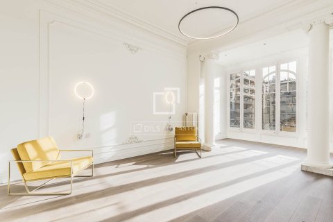 Lägenhet till salu i Barcelona, Spanien 4 sovrum, 200 kvm. Nr. 150814 - foto 2