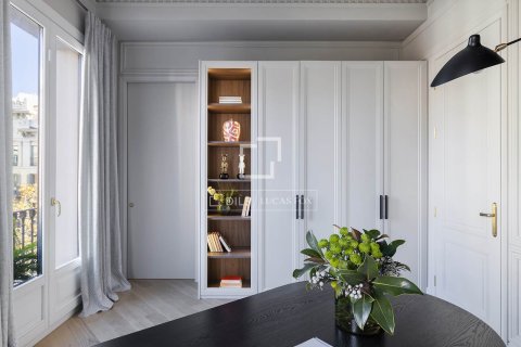 Apartament w Barcelona, Hiszpania 3 sypialnie, 161 mkw. nr 150812 – zdjęcie 25