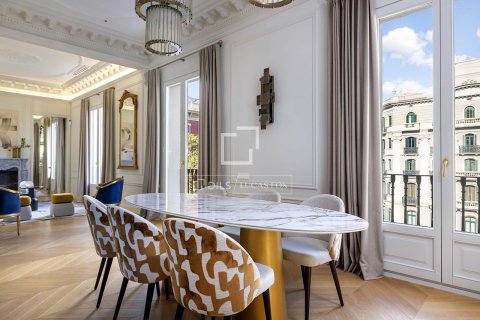 Apartament w Barcelona, Hiszpania 3 sypialnie, 161 mkw. nr 150812 – zdjęcie 29