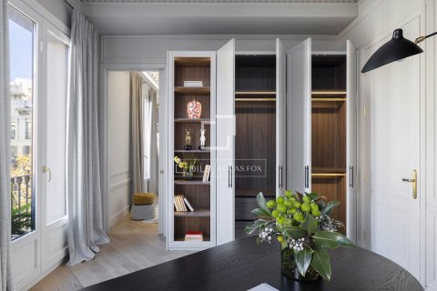 Apartament w Barcelona, Hiszpania 3 sypialnie, 161 mkw. nr 150812 – zdjęcie 26