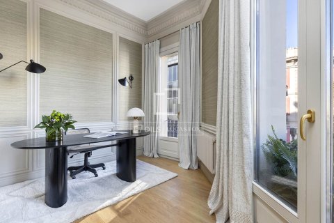 Apartament w Barcelona, Hiszpania 3 sypialnie, 161 mkw. nr 150812 – zdjęcie 24