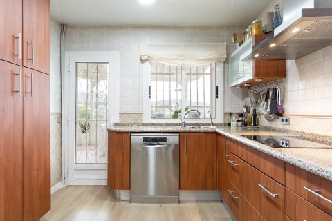 Villa for sale in Castelldefels, Barcelona, Spain 4 bedrooms, 245 sq.m. No. 150816 - photo 26