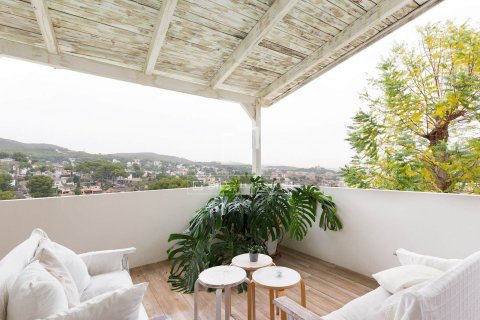 Villa for sale in Castelldefels, Barcelona, Spain 4 bedrooms, 245 sq.m. No. 150816 - photo 10