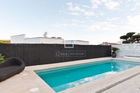 Villa for sale in Castelldefels, Barcelona, Spain 4 bedrooms, 245 sq.m. No. 150816 - photo 8