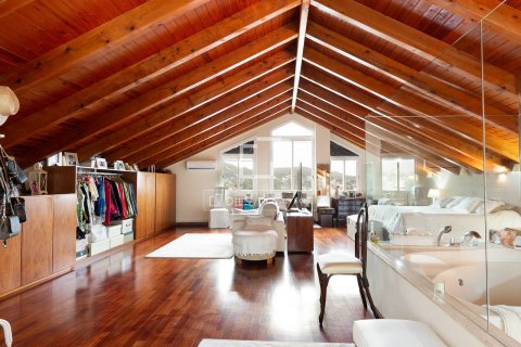 Villa for sale in Castelldefels, Barcelona, Spain 4 bedrooms, 245 sq.m. No. 150816 - photo 19