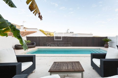 Villa for sale in Castelldefels, Barcelona, Spain 4 bedrooms, 245 sq.m. No. 150816 - photo 7