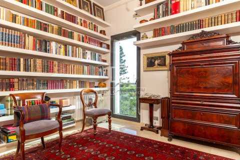 Villa for sale in Esplugues de Llobregat, Barcelona, Spain 5 bedrooms, 451 sq.m. No. 150815 - photo 11