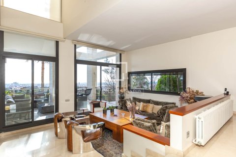 Villa for sale in Esplugues de Llobregat, Barcelona, Spain 5 bedrooms, 451 sq.m. No. 150815 - photo 13