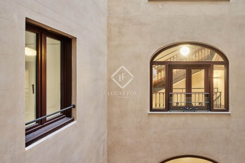 Apartment for sale in Barcelona, Spain 2 bedrooms, 146 sq.m. No. 150813 - photo 30