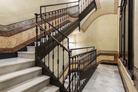 Apartment for sale in Barcelona, Spain 2 bedrooms, 146 sq.m. No. 150813 - photo 26