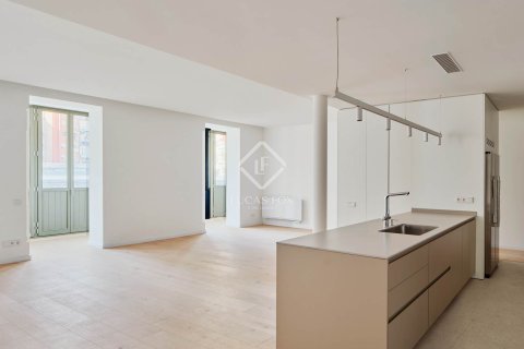 Apartment for sale in Barcelona, Spain 2 bedrooms, 146 sq.m. No. 150813 - photo 19