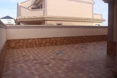 Townhouse for sale in Torrevieja, Alicante, Spain 2 bedrooms, 225 sq.m. No. 156300 - photo 15