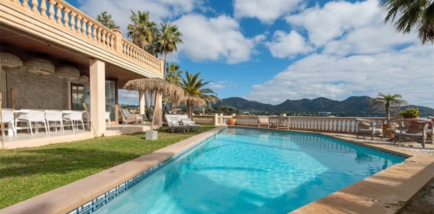 Villa in Cala Millor, Mallorca, Spanien 6 Schlafzimmer, 603 m2 Nr. 155003