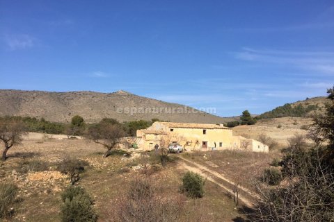House for sale in Tijola, Almeria, Spain 250 sq.m. No. 184182 - photo 2