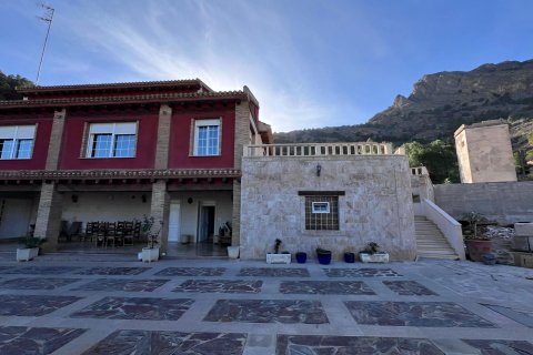Villa for sale Raiguero de Bonanza, Alicante, Spain 4 bedrooms, 376 sq.m. No. 115919 - photo 6