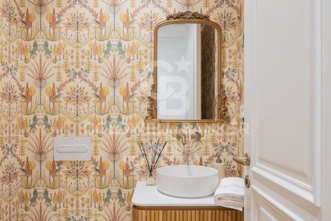 Huoneisto myytävänä Madrid, Espanja, 4 makuuhuonetta, 243 m2 No. 158496 - kuva 19