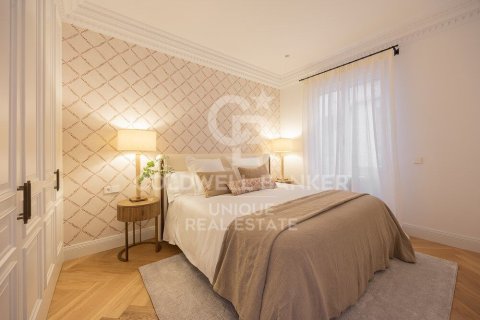 Huoneisto myytävänä Madrid, Espanja, 4 makuuhuonetta, 243 m2 No. 158496 - kuva 25